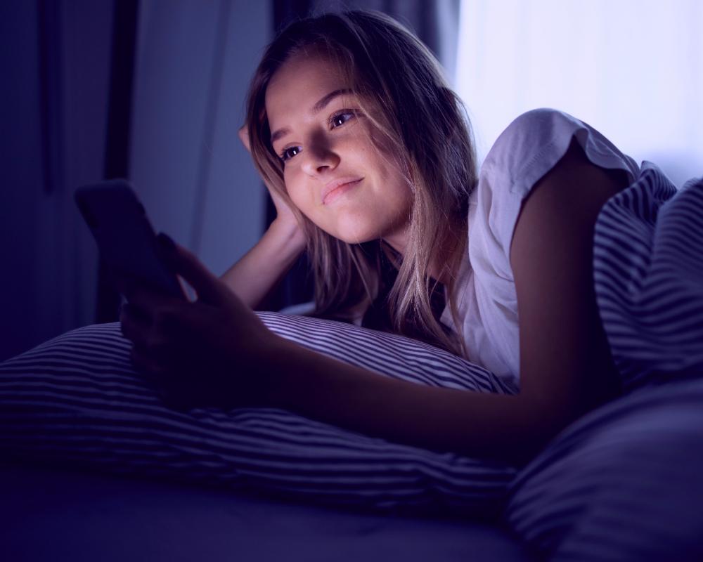 STOP starnutiu pleti vplyvom modrého svetla: prírodná fotoprotekcia