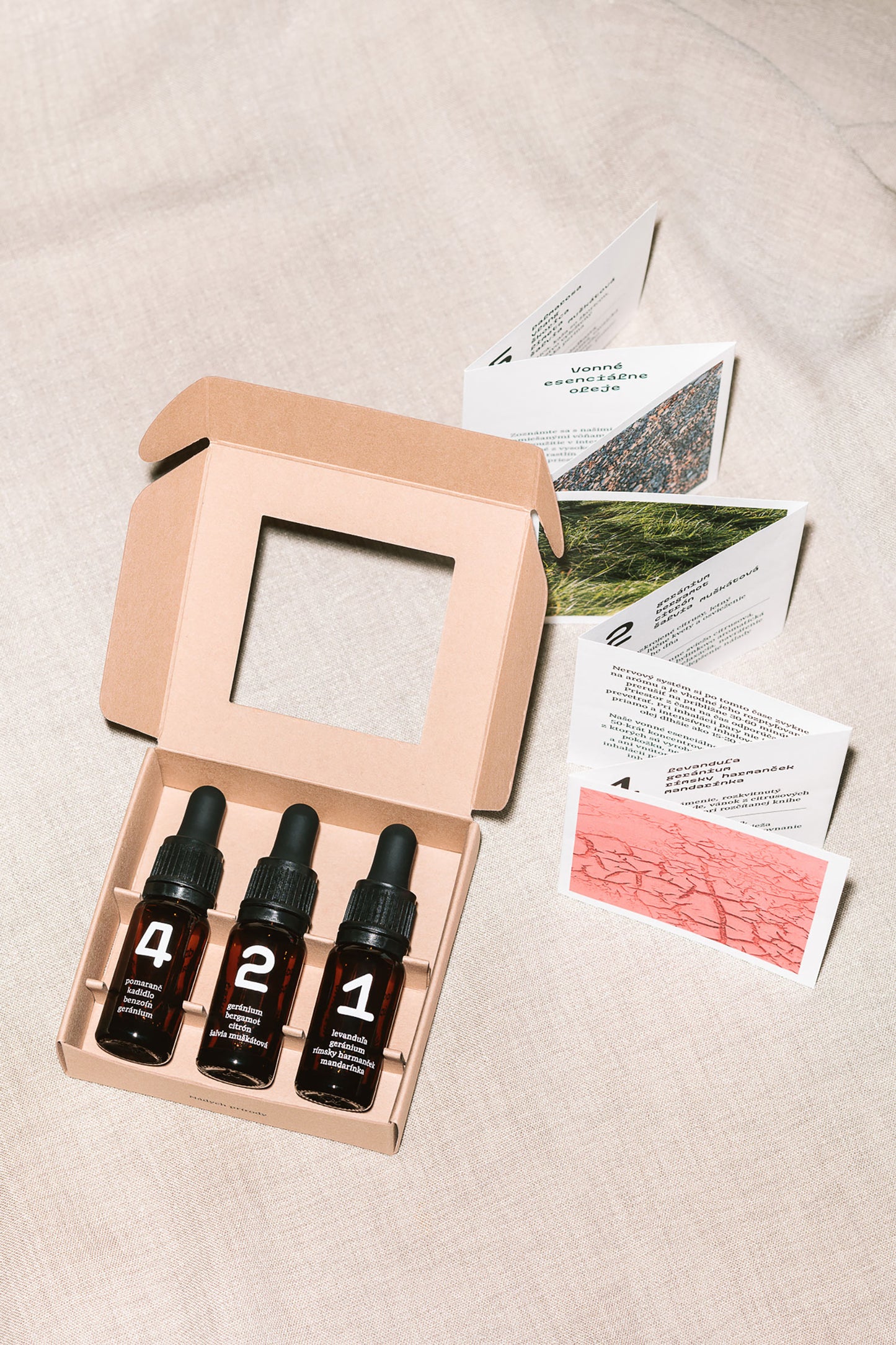 Darčeková aromaterapeutická sada Modrá Púpava – prírodné esenciálne oleje v krabičke