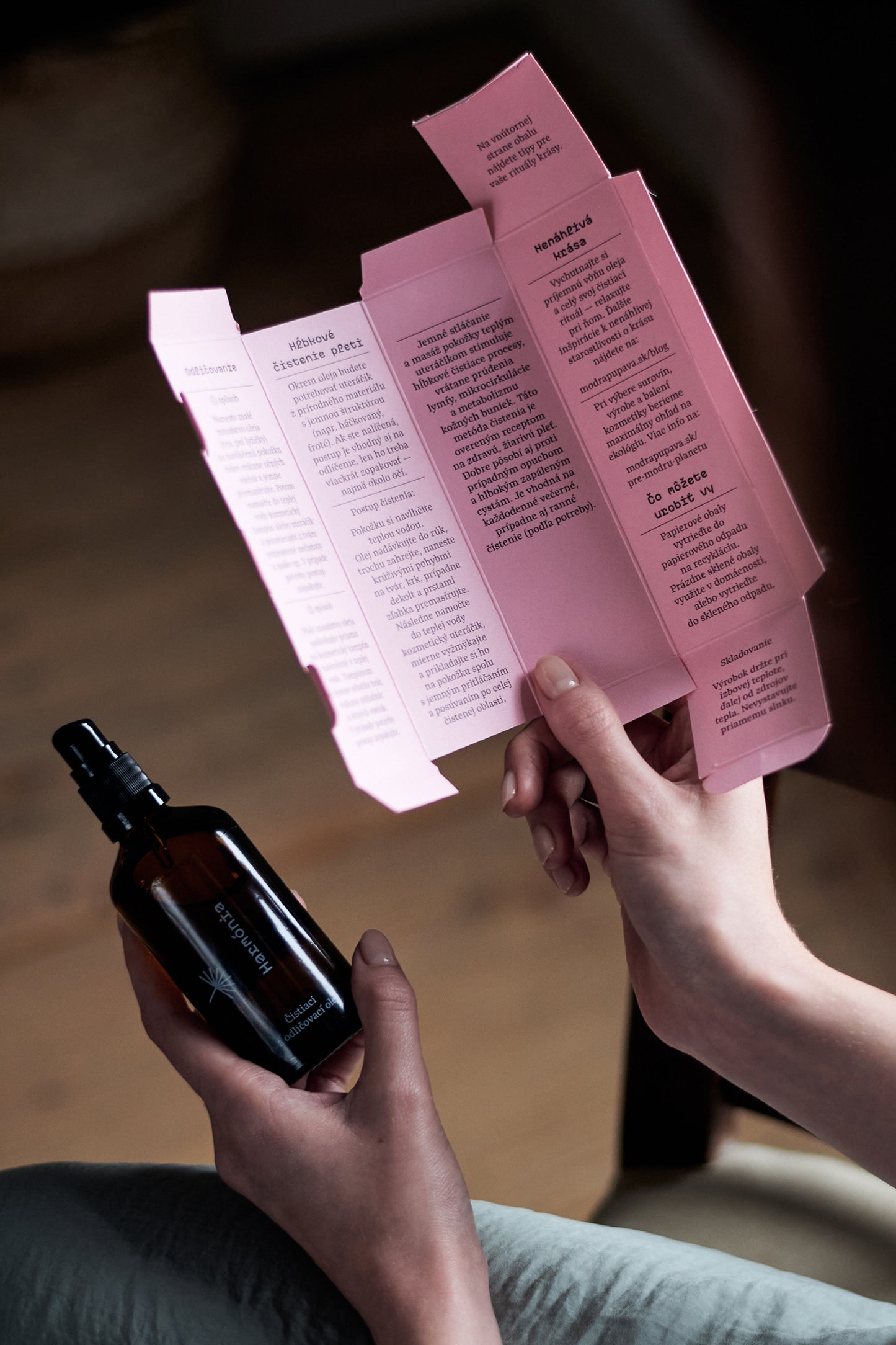 Aplikácia a návod na použitie odličovacieho oleja Harmónia