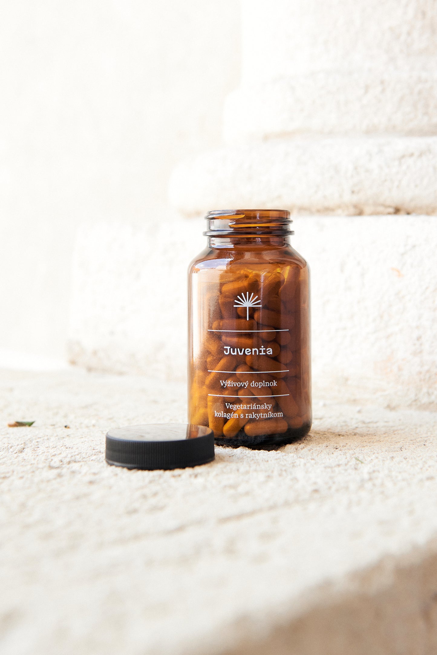 Výživový doplnok Juvenia – vegetariánsky kolagén a rakytníkový extrakt