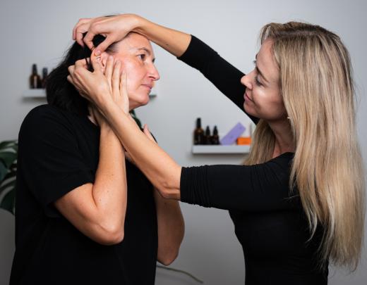 Tvárová masáž – návod pre zdravú, mladú a žiarivú pleť